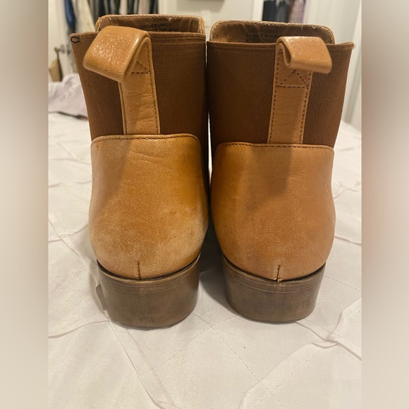 Seychelles Ukulele Boot - Picture 2 of 8